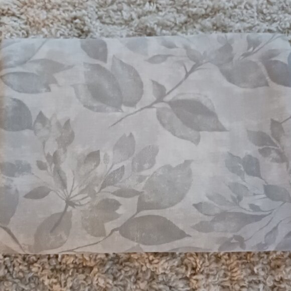 Samantha Pynn Queen Size Flat Sheet Light Grey Floral Pattern 100 % Cotton - Picture 1 of 4